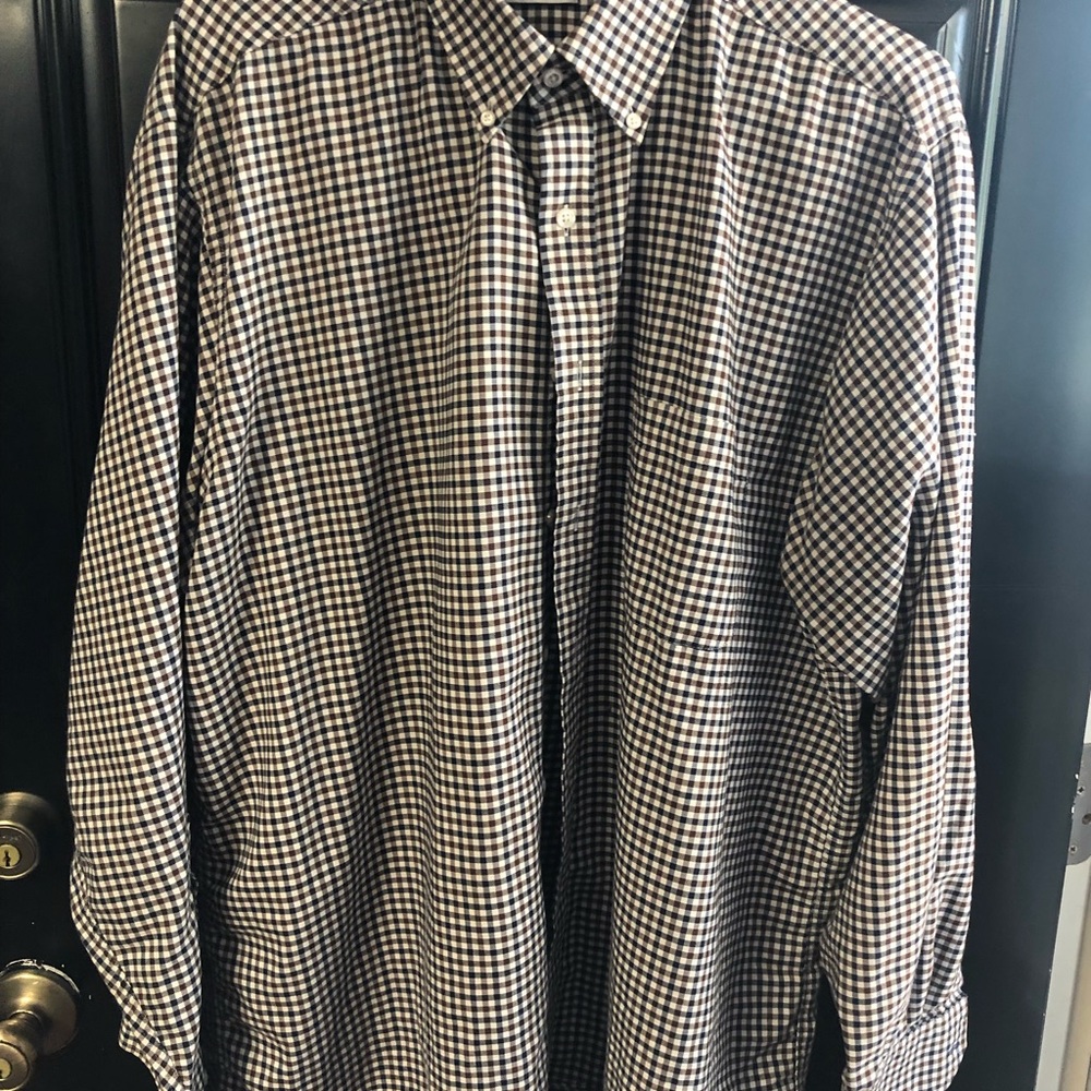 Men’s long sleeve shirt. Size 17-17.5.  34/35